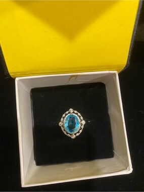 Source Unknown Blue Oval Halo Ring with Clear Accents